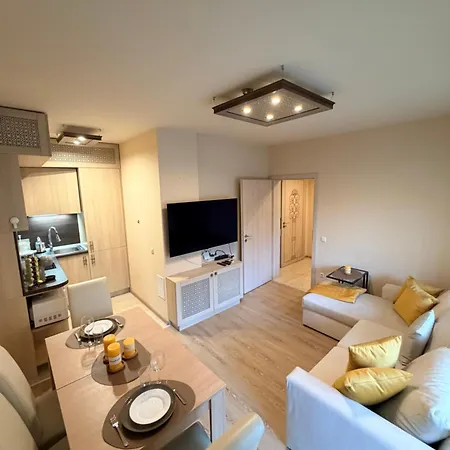 Stylish Park View In Argisht Partez Golden Sands *